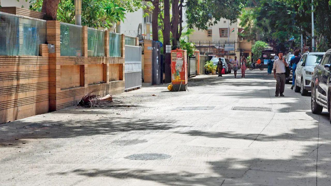 The streets finally match the aesthetic of this upscale neighbourhood in Bandra West, with work on Dr V Raghunath Marg now complete. 