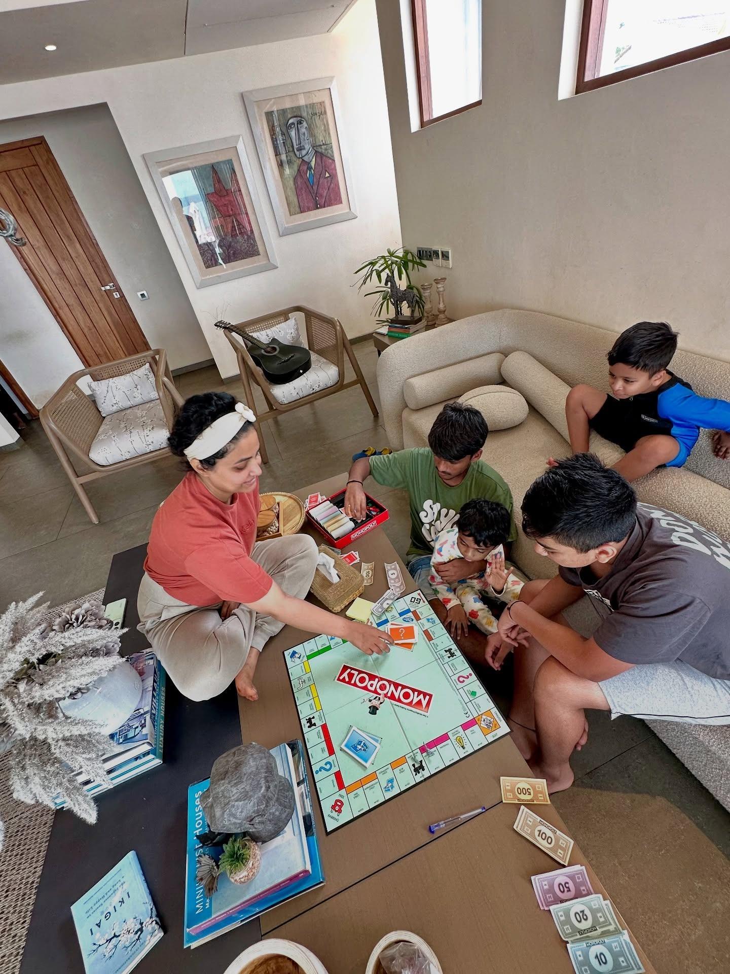 Hina also seemingly enjoyed some board games with kids at the property she was staying at with her husband.