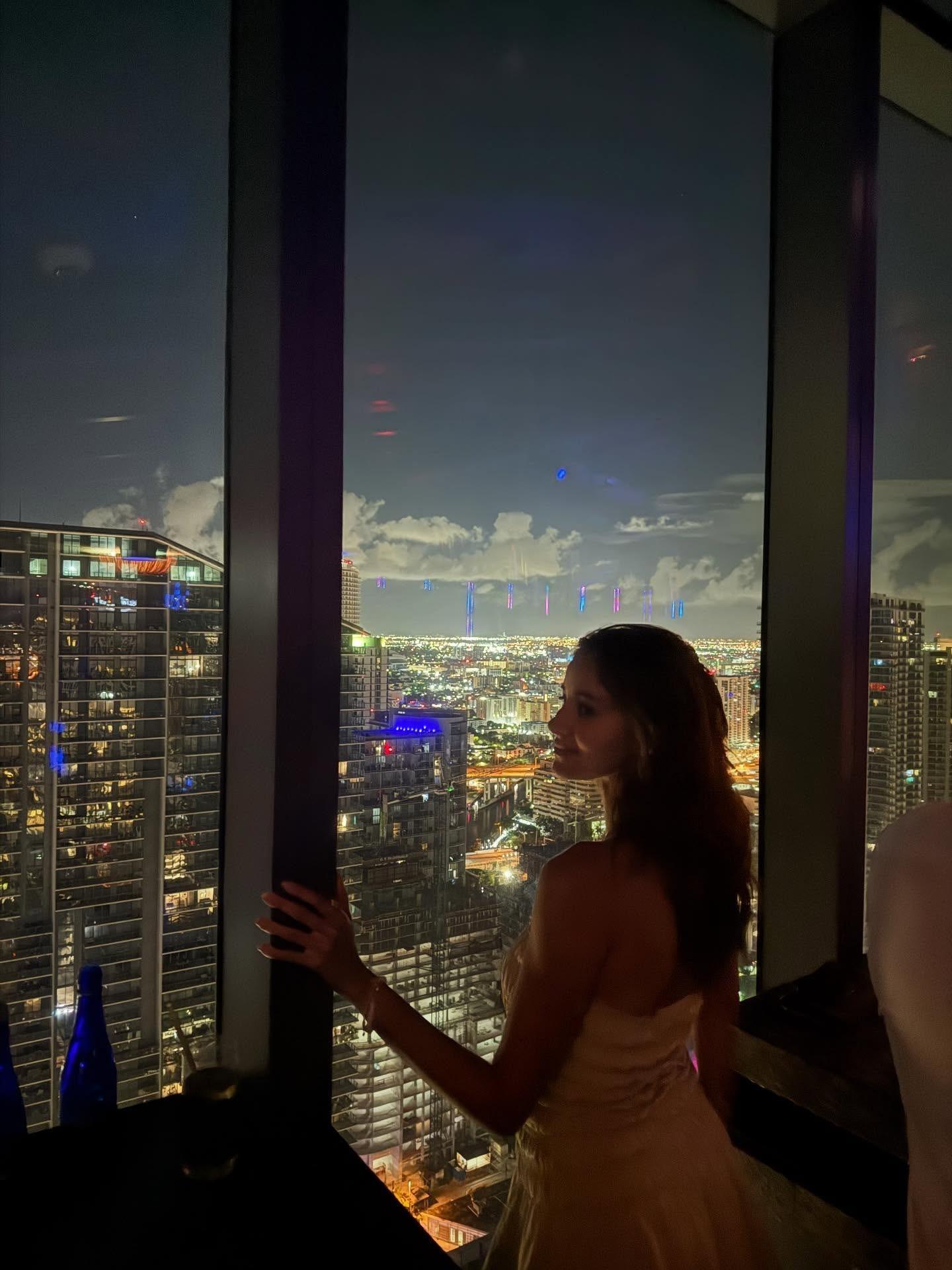Ananya posted a picture looking outside the window and enjoying Miami's glittery skyline. Too much beauty in one frame.