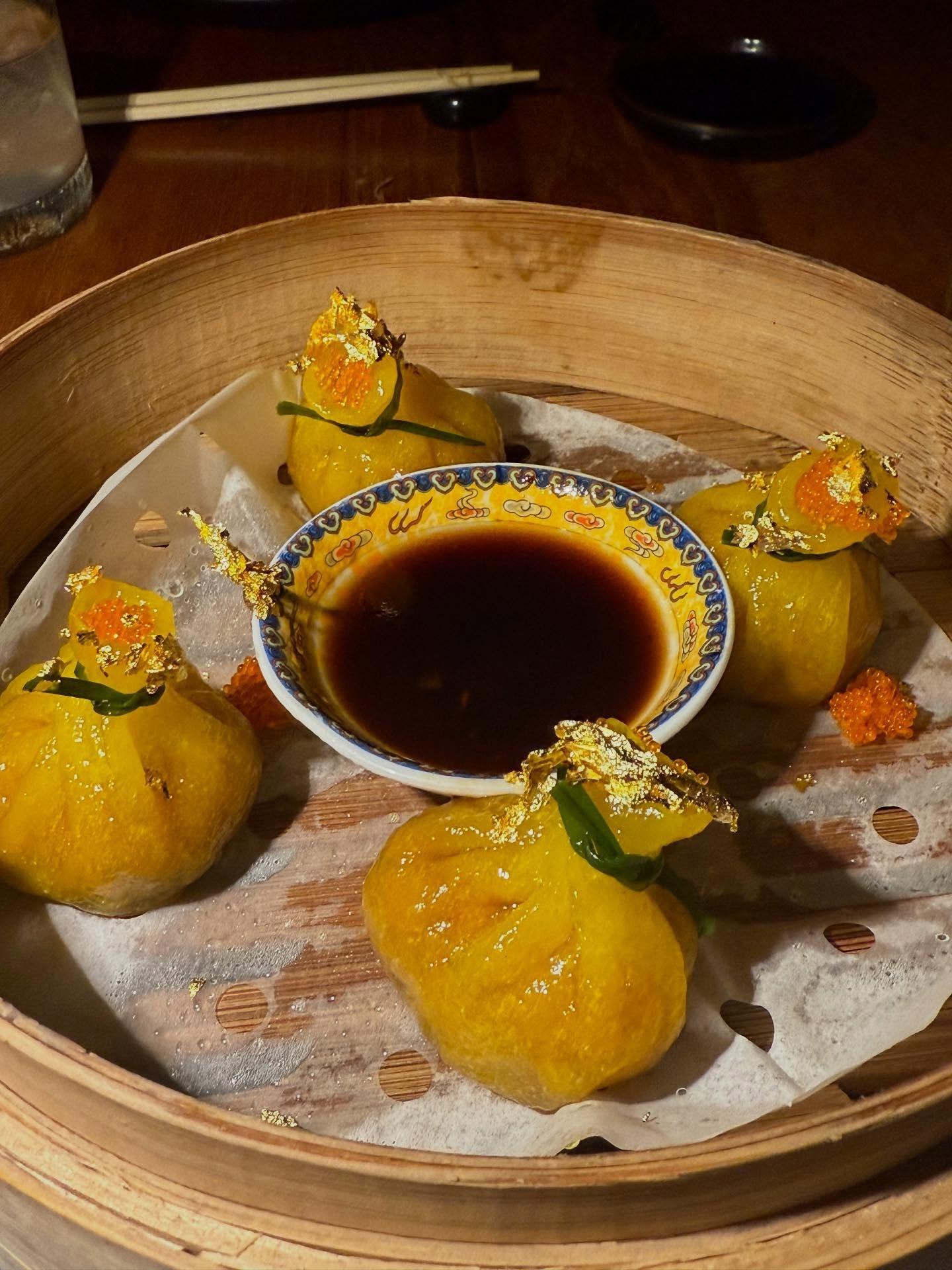 What's a good vacation without some great food?! And these dimsums look exactly that - 'Great food'.