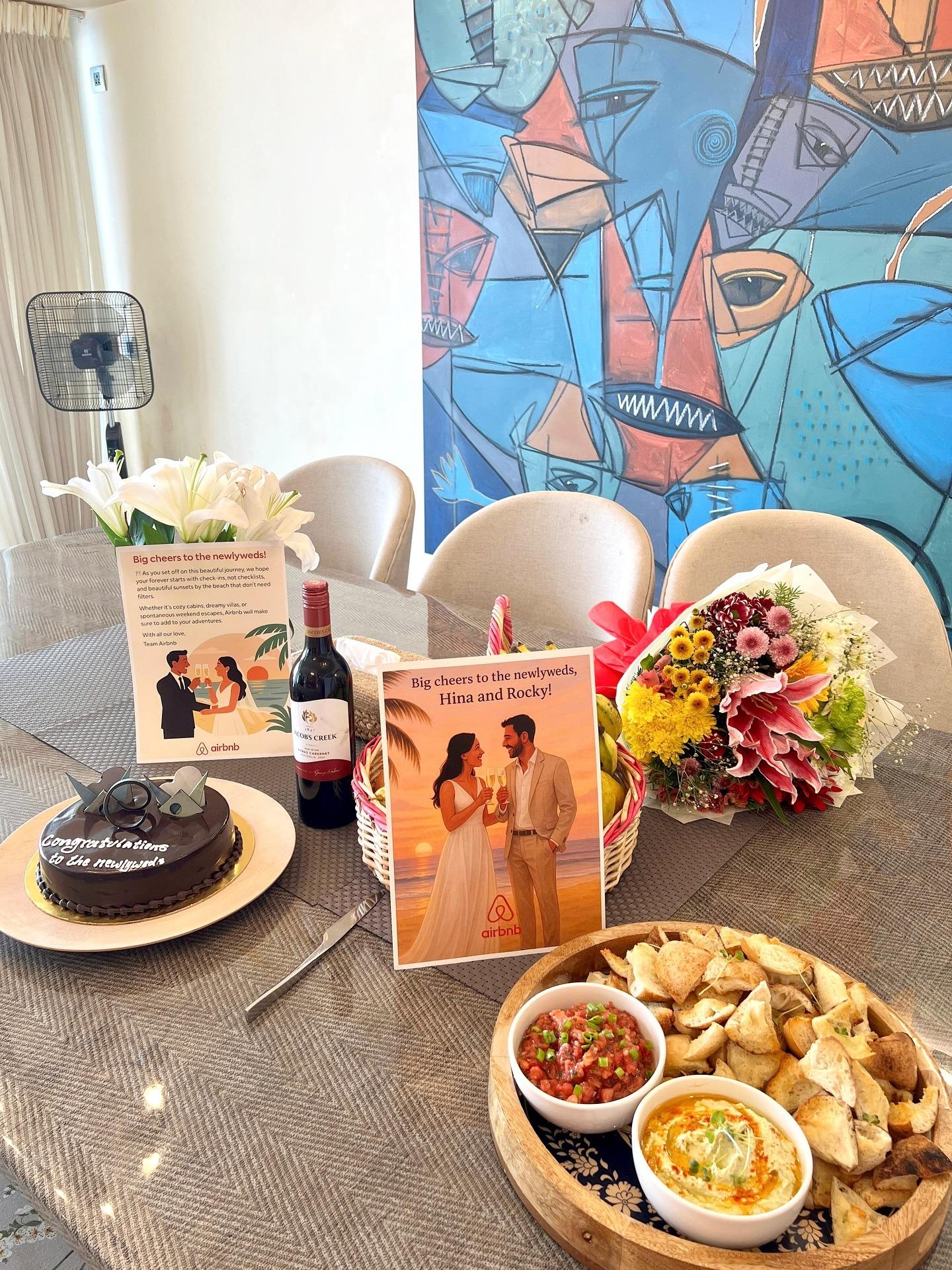 Newlyweds Hina Khan and Rocky Jaiswal were welcomed by their hosts with flowers, snacks, a cake andadorable greeting cards.
