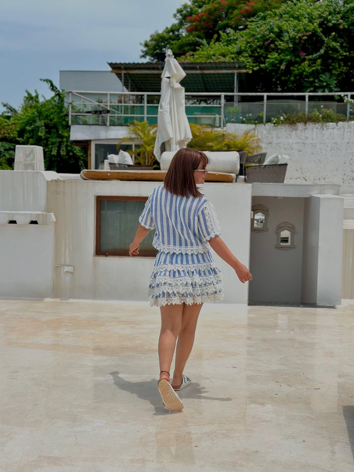 She was seen enjoying her vacation to the fullest and enjoying a peaceful time with her husband.