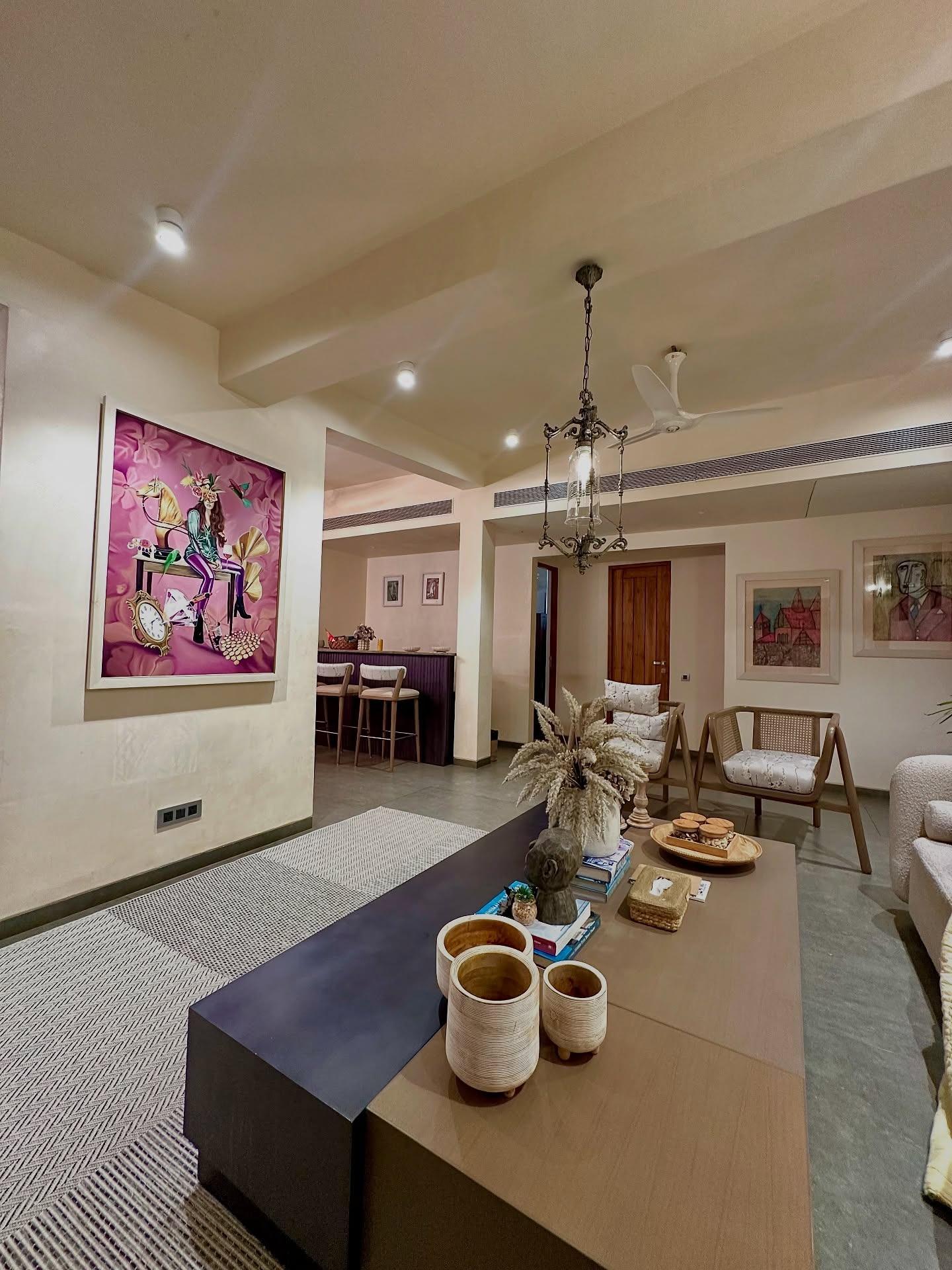 Hina Khan also gave fans glimpses into the luxurious and lavish property that she stayed in during her Goa holiday with husband.