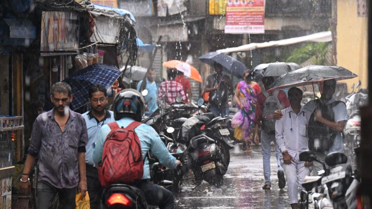 The monsoon in Mumbai is expected to intensify during the next few days. 