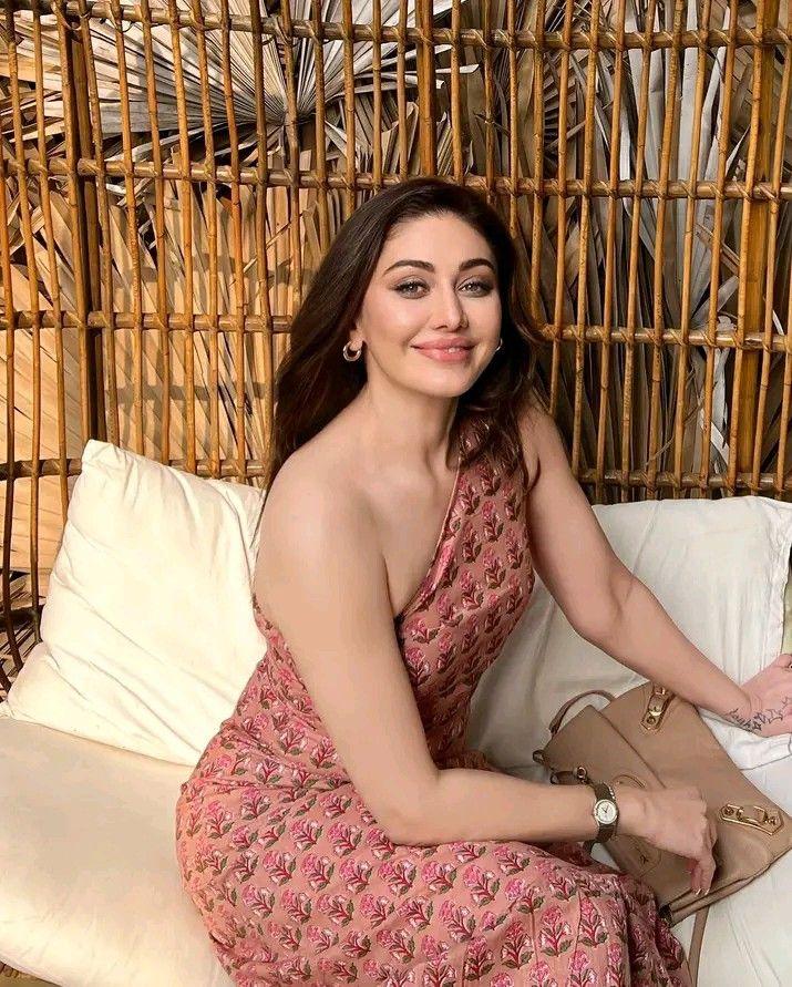 She came from a family of academicians who were keen on the actress completing her education. She completed her BE in Information Technology from Sardar Patel College of Engineering.