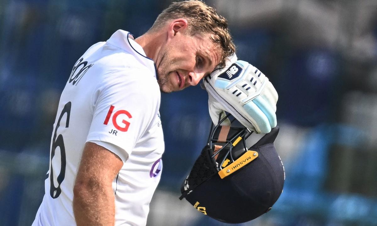 England responded emphatically with the bat. Openers Rory Burns and Haseeb Hameed laid a solid foundation with innings of 61 and 68, respectively. The highlight of England’s reply, however, was their skipper Joe Root, who continued his sublime run of form with a masterful 121 off 165 deliveries