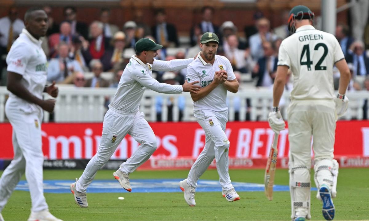 All-rounder Wiaan Mulder joined the wicket-taking spree by clean bowling Travis Head for a low score, reducing Australia to 66/6. When Cummins was bowled by a lethal yorker from Ngidi, deflecting off his pads while attempting to back away, Australia had lost seven wickets with just 147 runs in hand. A total of 27 wickets had fallen in just two days, underscoring the dominance of pace in this contest