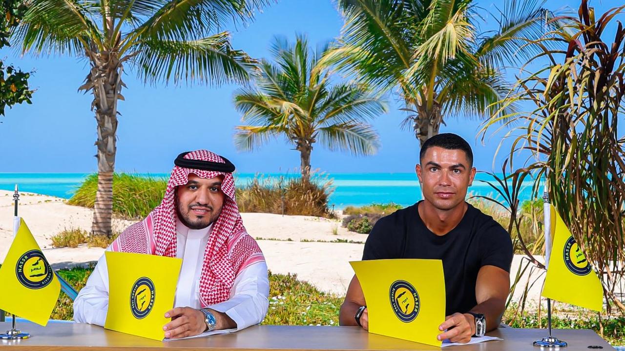 Cristiano Ronaldo extends Al Nassr deal, could play on until 42