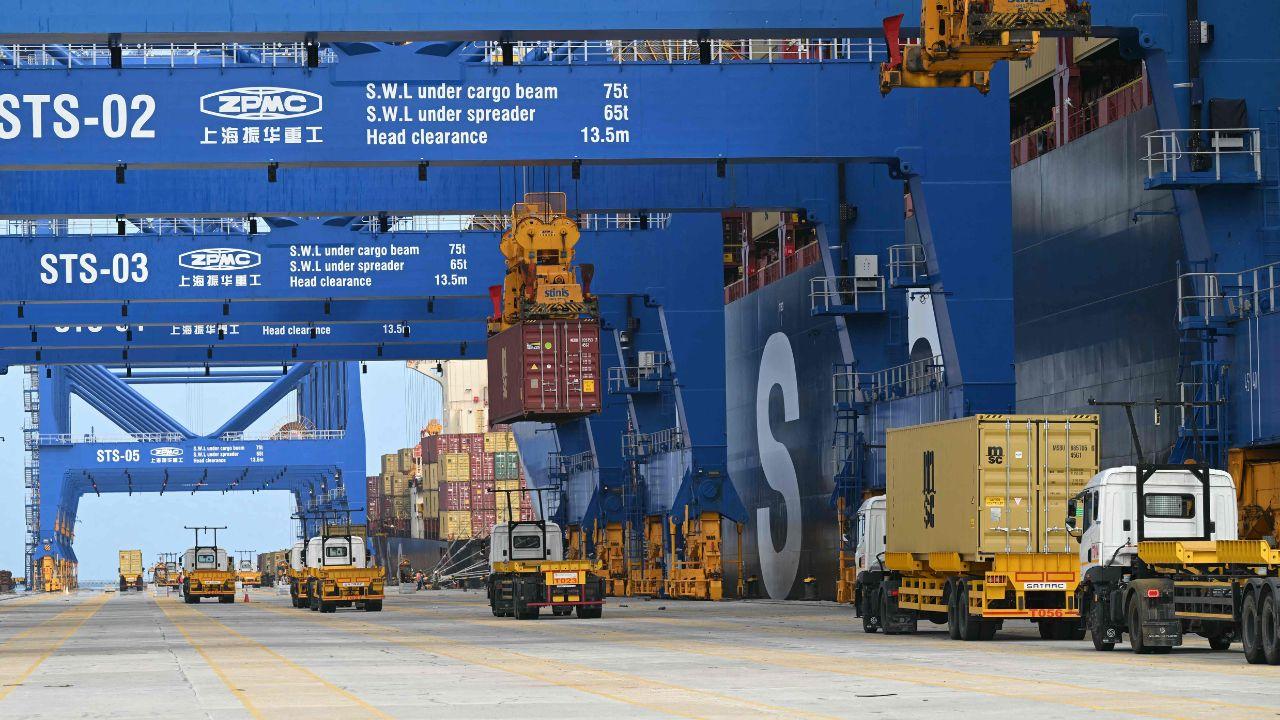 Meanwhile, Kerala Chief Minister Pinarayi Vijayan hailed the event as a proud and historic moment for the state, noting that MSC IRINA is the largest container ship to ever call at any South Asian port