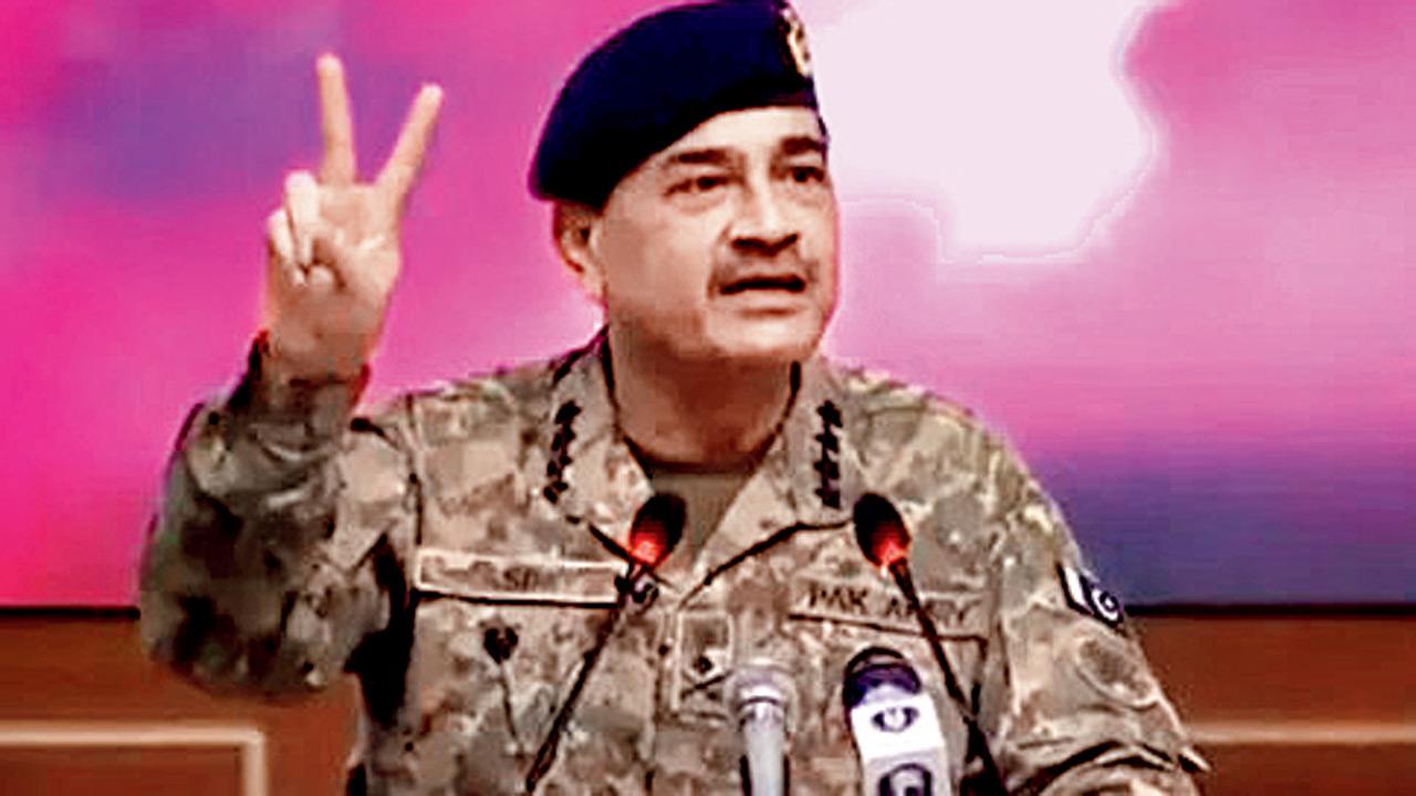 ‘Lunch with general, triple jhatka to nation’: Congress