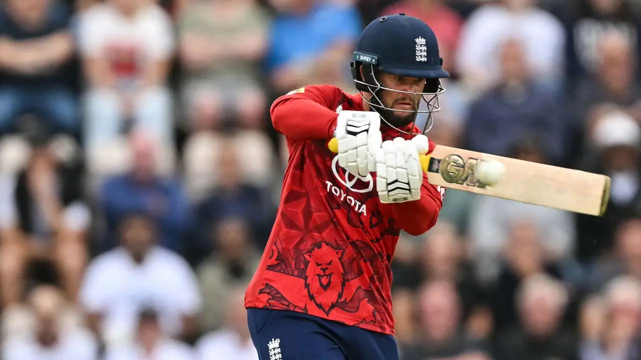 Eng sweeps T20 series against the WI after Duckett's 84 sets up 37-run win