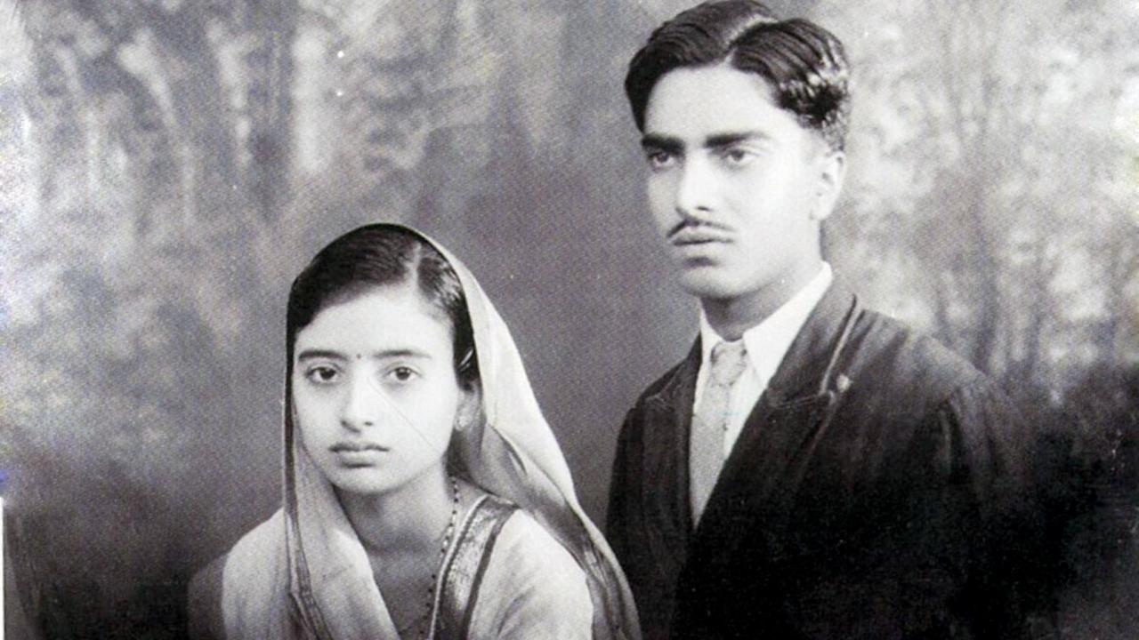 A studio photograph of Somaaya’s parents when they were in their 20s. PIC COURTESY/BHAWANA SOMAAYA