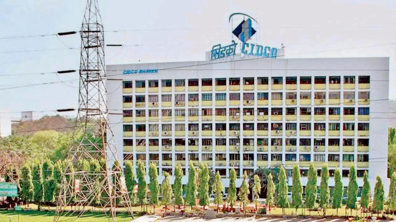 Navi Mumbai: CIDCO stenographer nabbed by ACB while taking Rs 1.5 lakh bribe