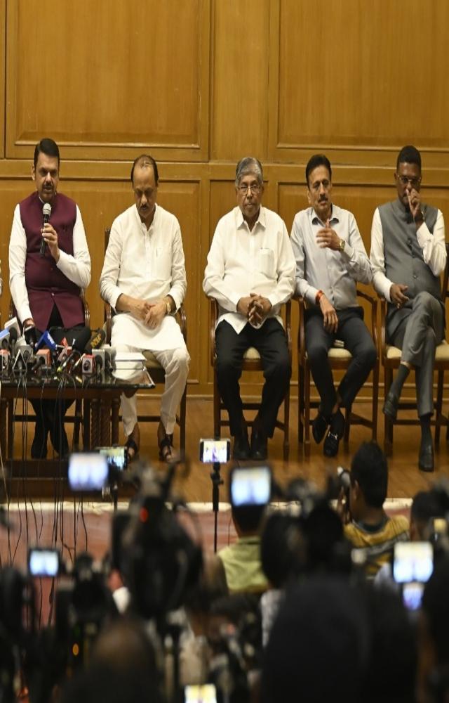 Three-language policy approved by Uddhav govt: Fadnavis