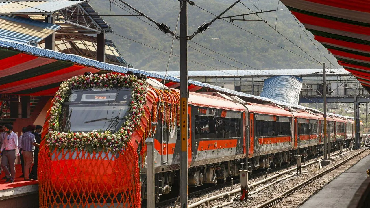 IN PHOTOS: Modi unveils Kashmir's new era of connectivity and growth