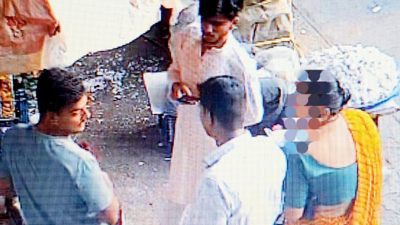Fake cops, sob stories, and swapped gold Delhi gang dupes elderly women