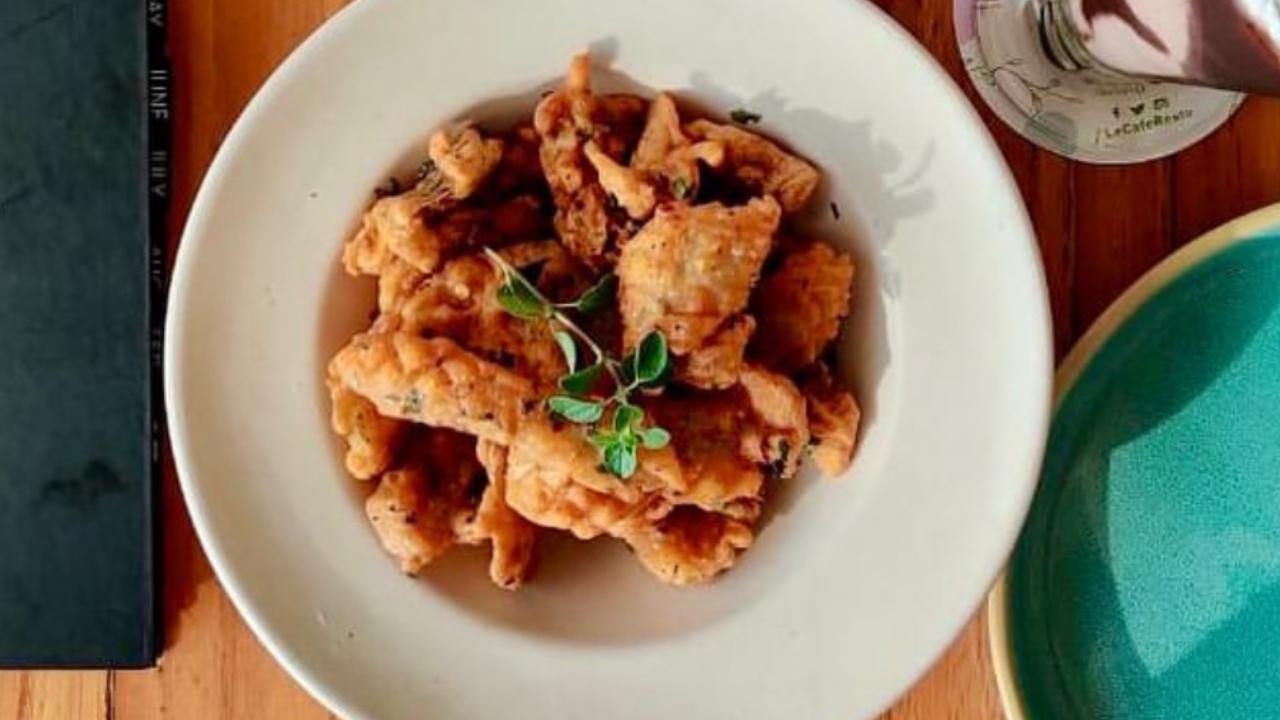 Crispy Potato SkinsDo you always throw out the potato skins after peeling them? Sainath Kodi, who is the hotel manager at Le Cafe in Jewel of Chembur will change the way you perceive potato skins with this Crispy Potato Skins recipe. Kodi says, 
