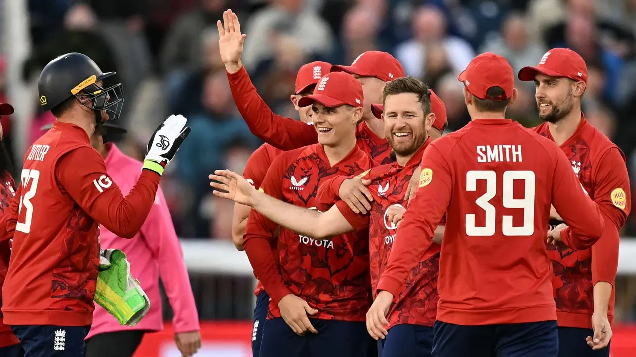 Dawson, Buttler shine as England beat West Indies by 21 runs in 1st T20I