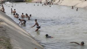 IMD issues red alert for Delhi as temperatures soar to 45.5 degrees Celsius