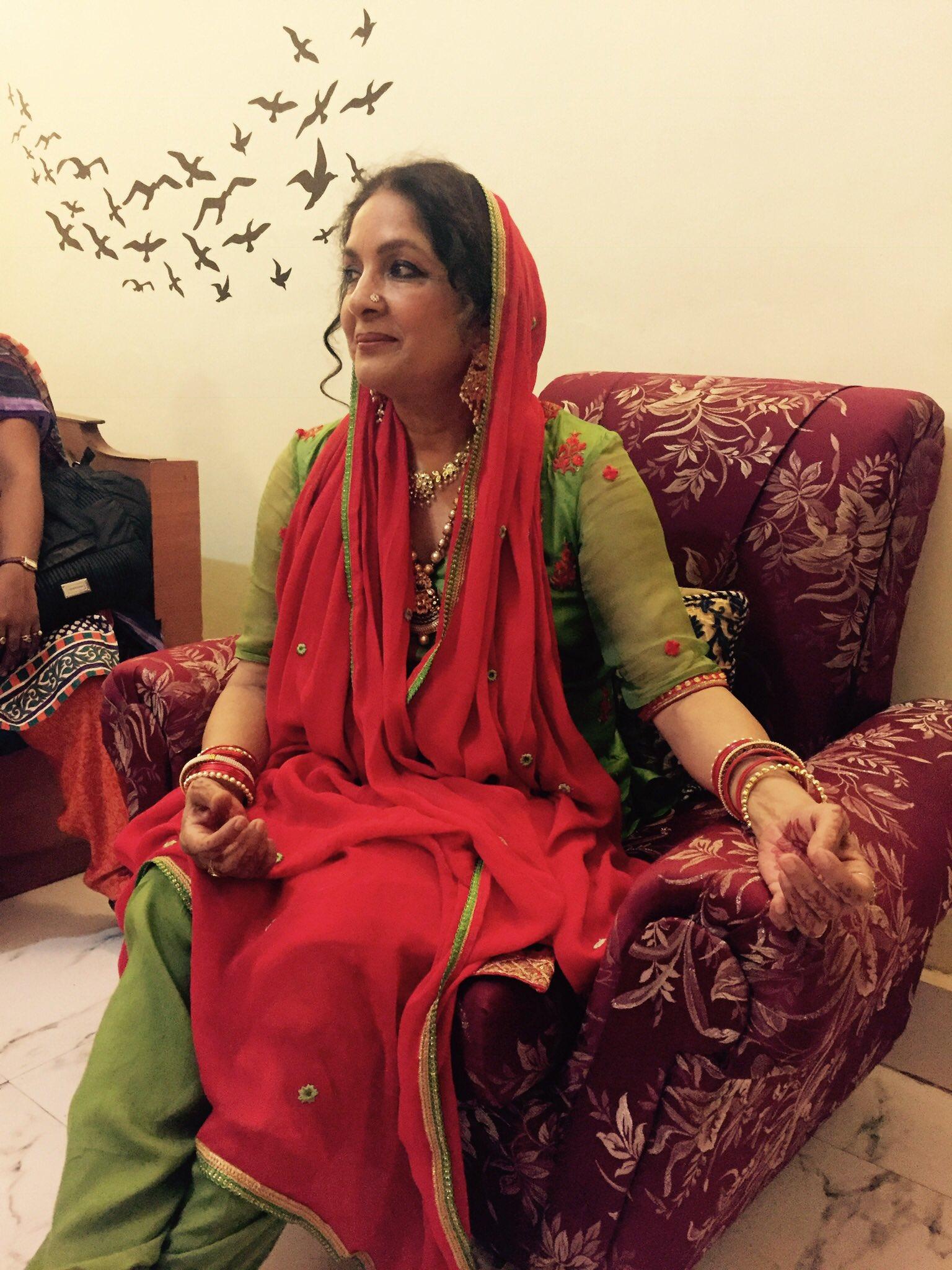 While she can ace the miniskirts and denim shorts, she can also slay in the desi look with the pallu on her head like a true desi woman.