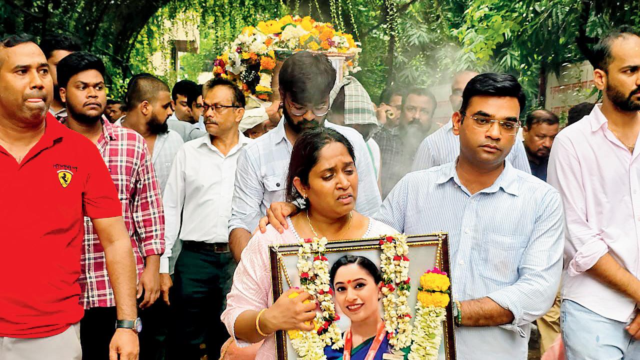 Hometown bids tearful farewell to brave Air India crew member Roshani
