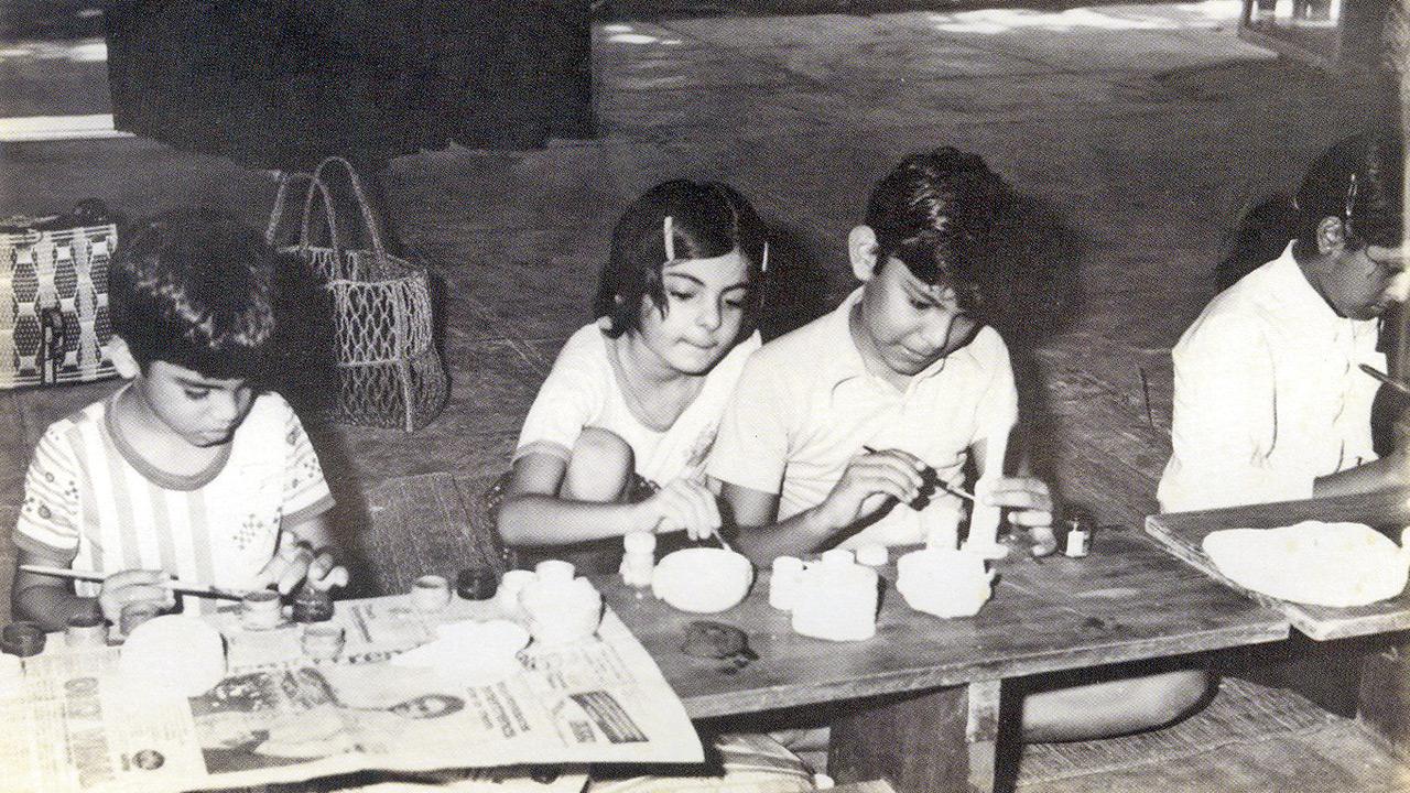 Children engrossed in paper mache activity during the workshop, 1981. The Museum Society was ahead of its time in realising that children were important stakeholders to its activities. Within two years of its registration, in consultation with The Prince of Wales Museum (todays CSMVS), they raised funds for a Children’s Creative Centre on its lawns
