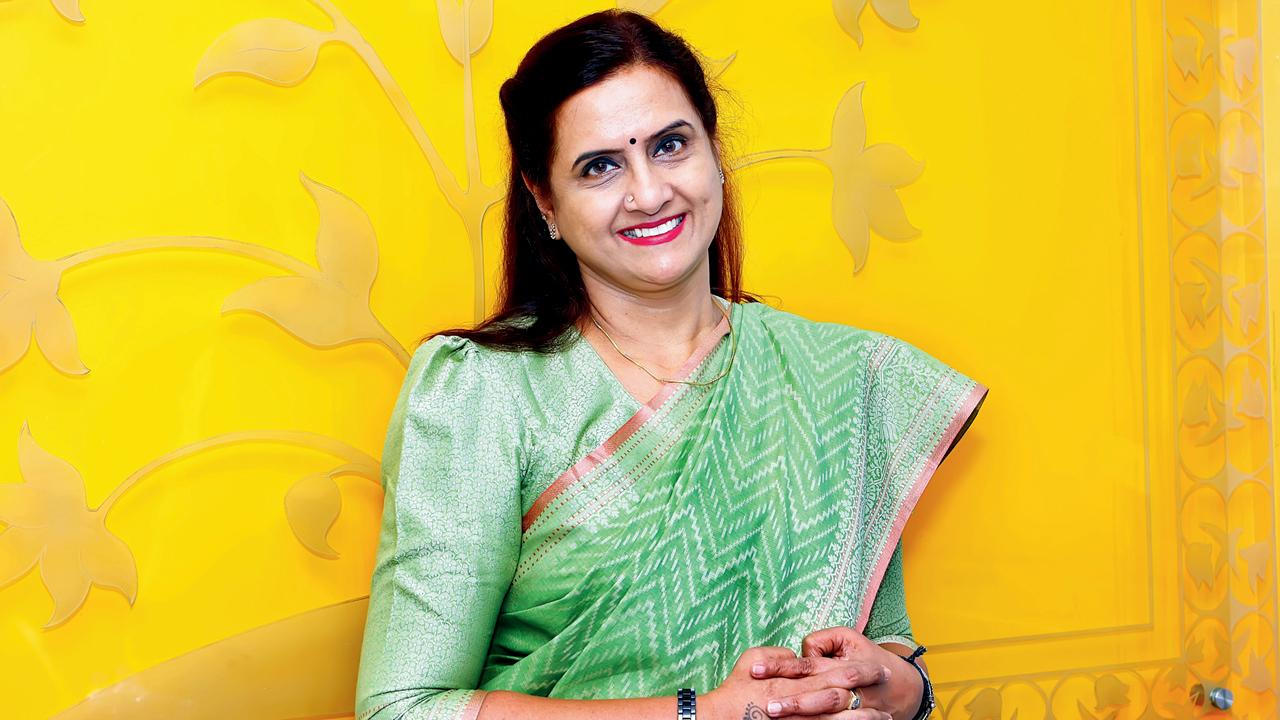 Dr Saundarya Rajesh