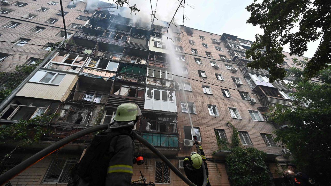 According to Kharkiv's mayor Ihor Terekhov, the attack damaged 18 apartment buildings and 13 private houses