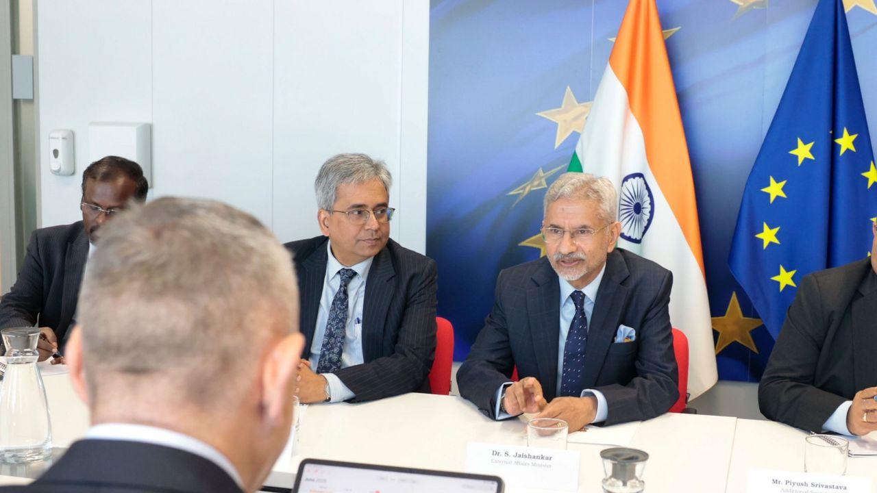In an interview with the European news website 'Euractiv', External Affairs Minister Jaishankar pushed for a free trade agreement between the EU and India. He pointed out that India, with its population of 1.4 billion, can provide skilled workers and offers a more dependable economic partnership than China