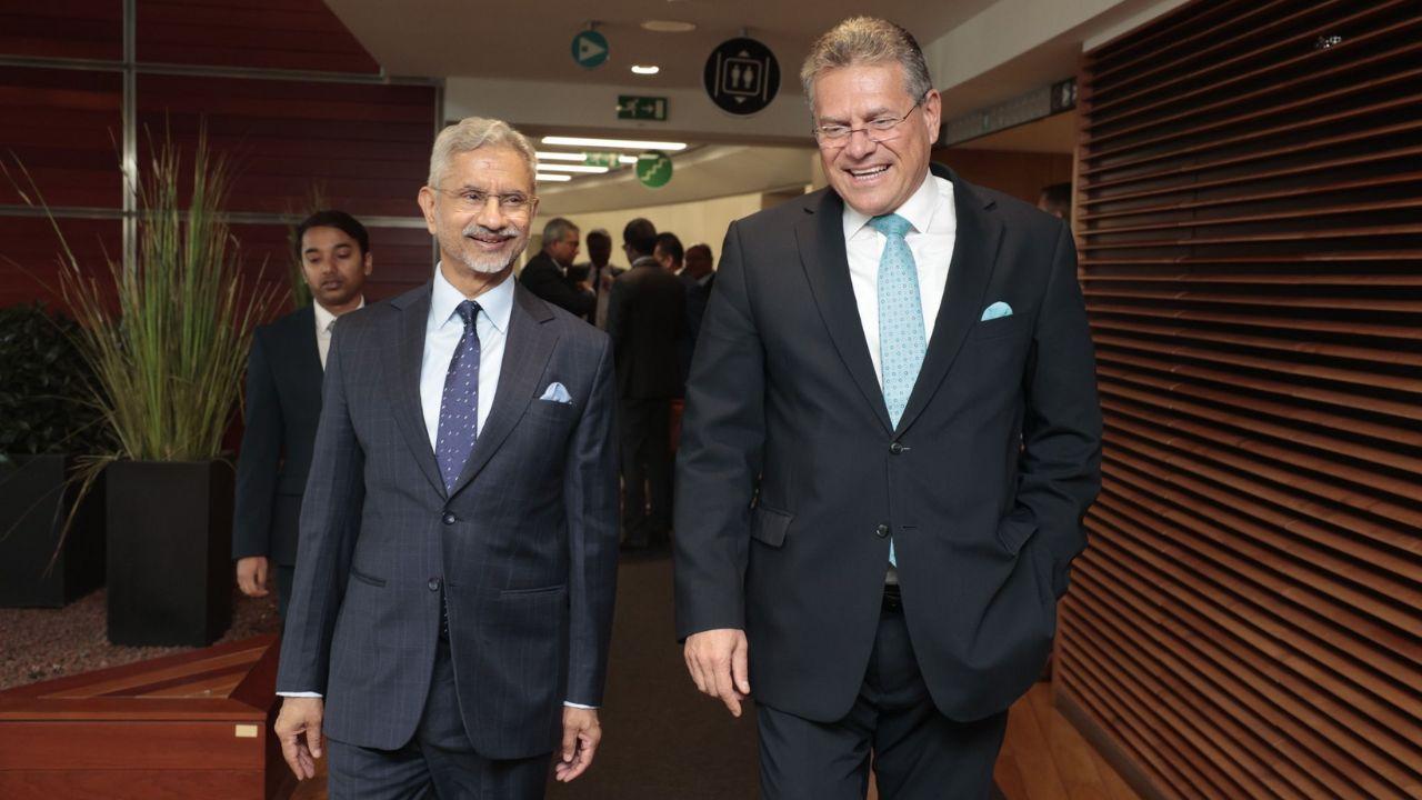 He also clarified that India has a strong relationship with Ukraine, not just with Russia. He added that every country, as is natural, takes its own experiences, history and interests into consideration when making decisions