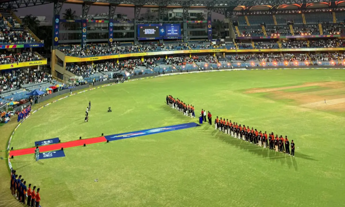 Minute’s silence held before T20 League final for Ahmedabad plane crash victims