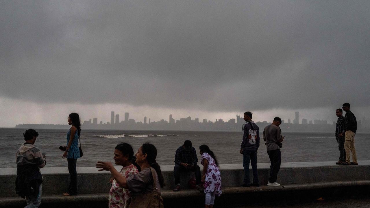 Mumbai weather updates: Cloudy skies and moderate rainfall likely today