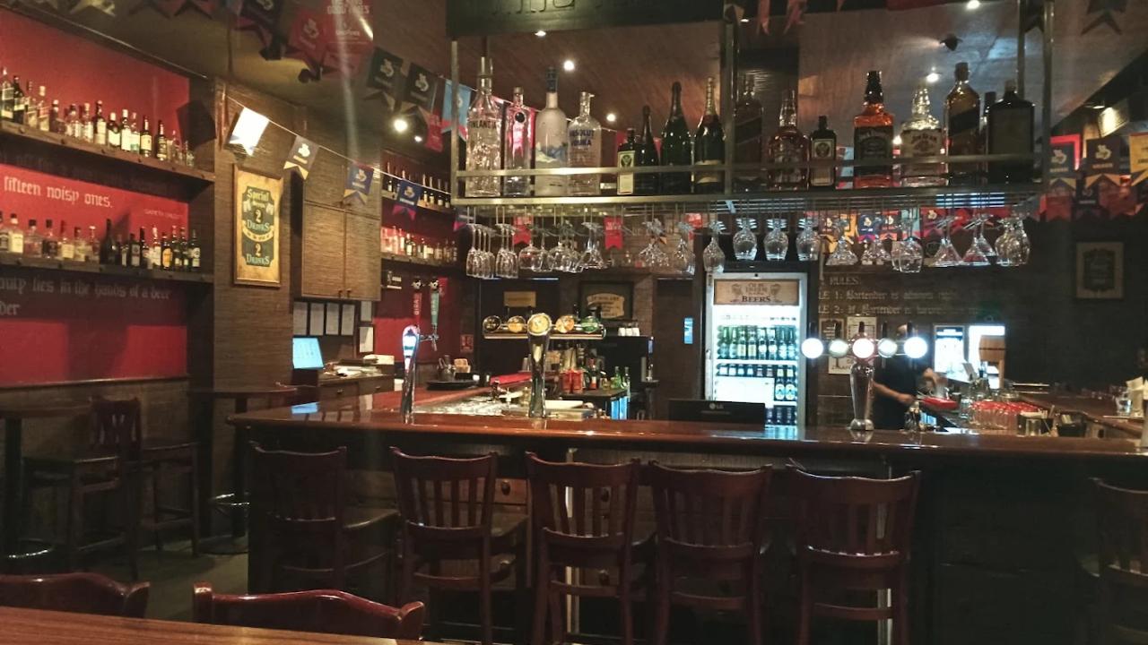 The Irish HouseIf you need that true sports bar feel, then The Irish House has you covered. Get your squad ready for beer buckets starting at Rs 599. Coupled with their juicy burgers and cheesy nachos, it is not only going to be a cricket treat but also a feast to beat the hunger between overs.
Where: Across all outlets in MumbaiPrice for two: Rs 2,500 plus taxes