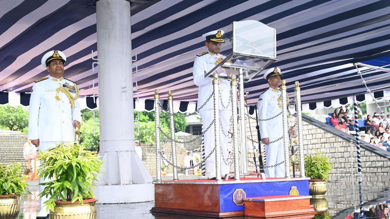 Midshipman Nakul Saxena received the President’s Gold Medal for securing the top position in the INA B.Tech course, while the Rajya Raksha Mantri Trophy for the Most Promising Cadet was awarded to Midshipman Kiondo Michael Florence from Tanzania