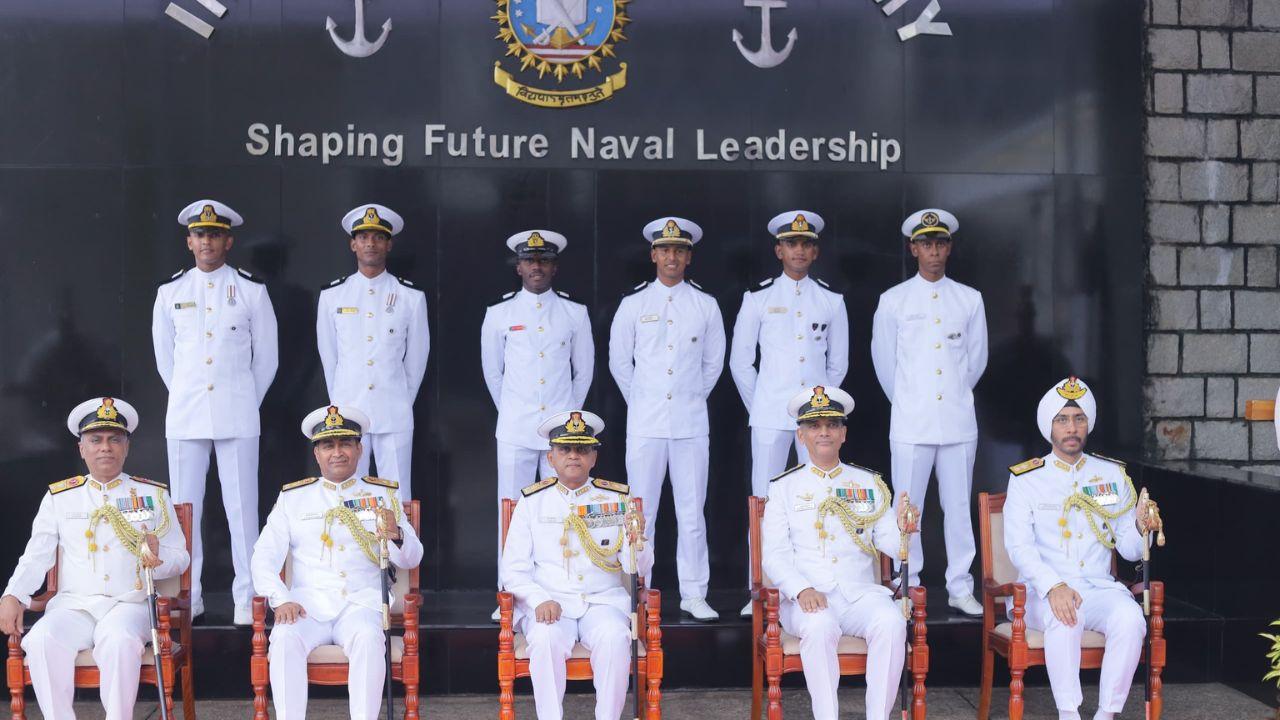 The Cheetah Squadron was awarded the Commandant’s Champion Squadron Banner for excellence in academics, training, drill, sports and extracurriculars. After the parade, the reviewing officer and dignitaries commissioned the new officers, who will now begin specialised training at various naval establishments and ships