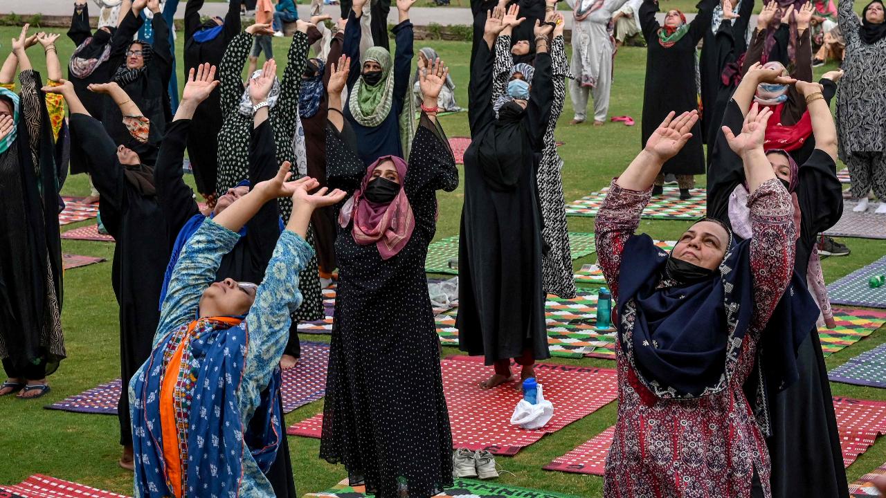 Over the years yoga is not only being performed across India but also the world, and women in Lahore are taking the opportunity to strike their pose towards health and fitness
