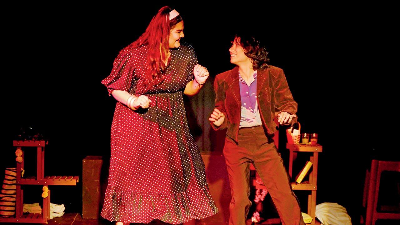Misra and Dhawan in a moment from the play. Pics Courtesy/Keyuri Bhogale