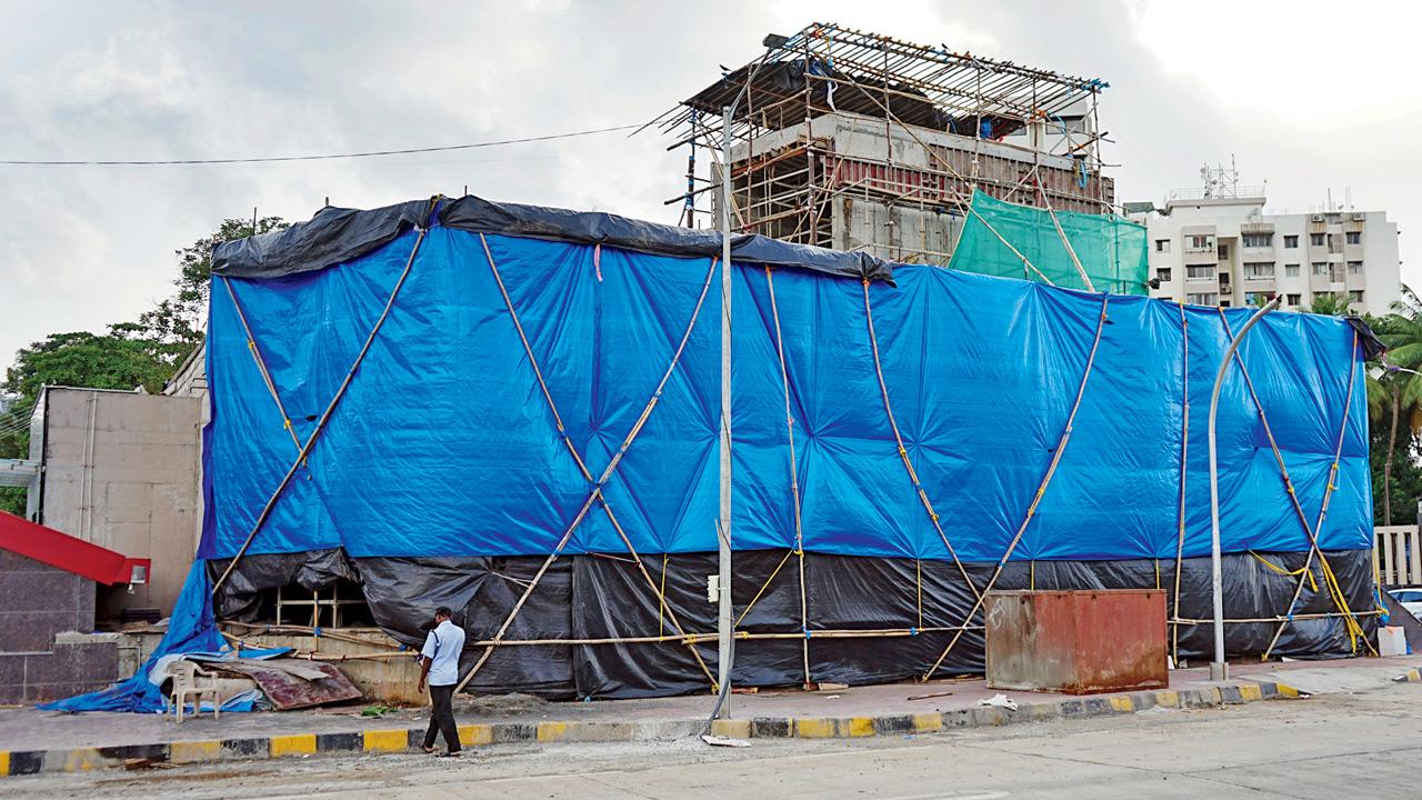 Rs 37,000 crore Mumbai metro line 3 gets cheap tarpaulin rain fix