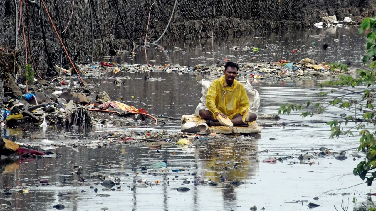 Mumbai: Mithi river desilting inches at snail’s pace