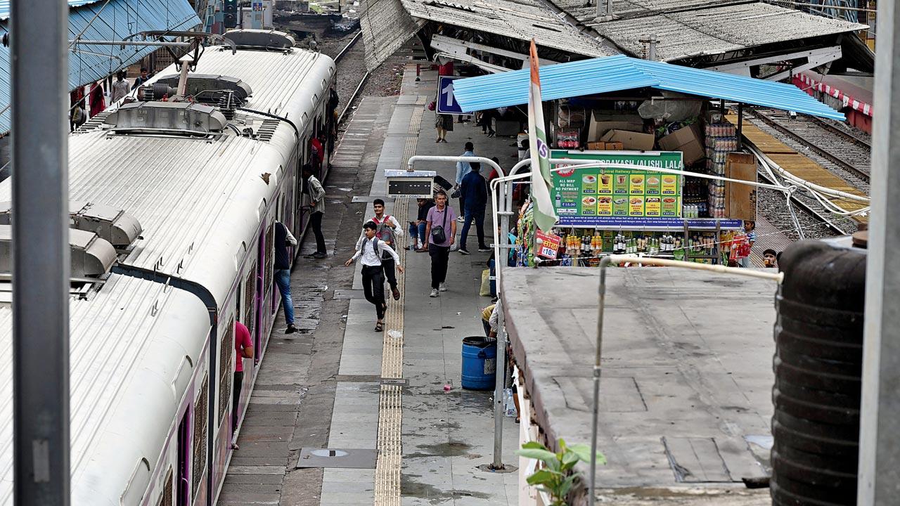 Portion of platform 11 at Dadar (CR) remains uncovered. Pic/Kirti Surve Parade