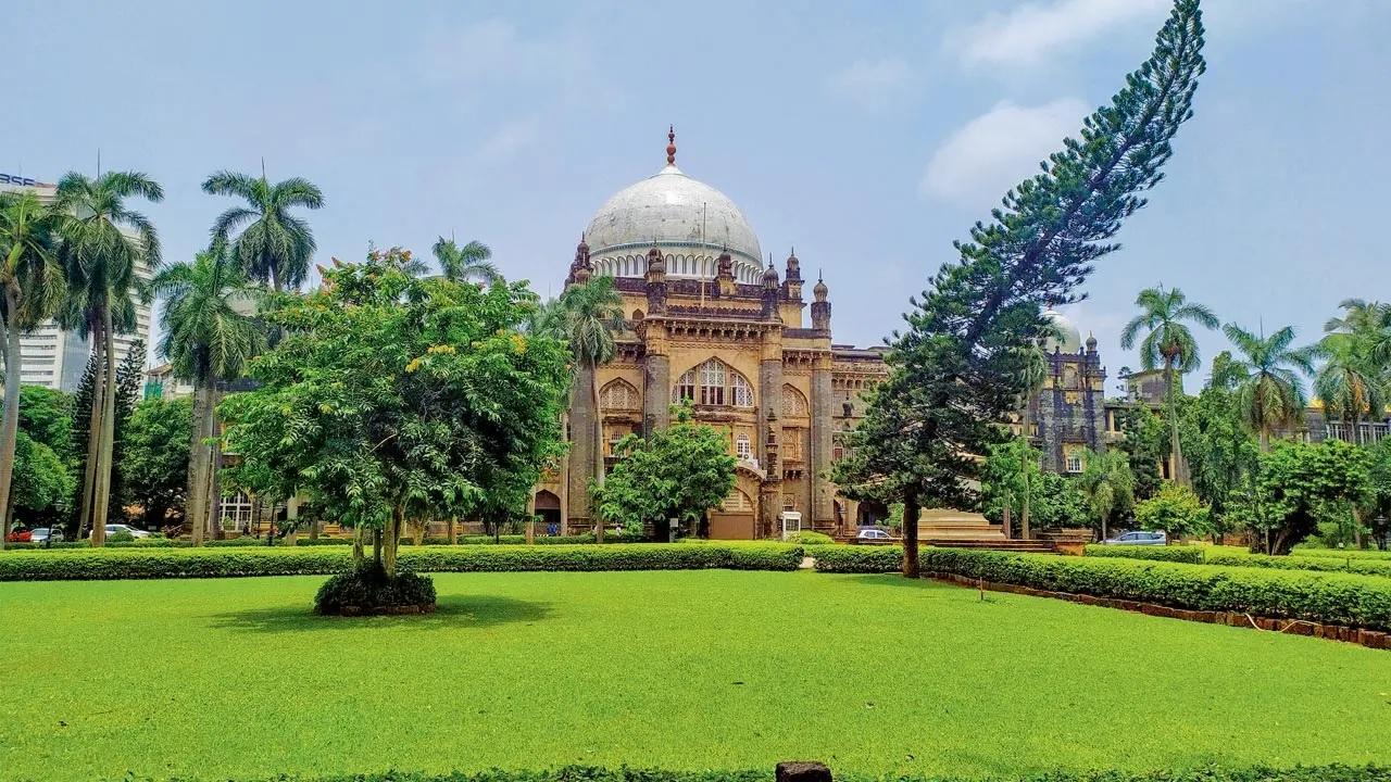 Theatrewallah’s LegacyBefore NGMA became the city’s go-to for contemporary art, it played host to one of Bombay’s boldest and quietest queer voices. Sultan ‘Bobby’ Padamsee, a visionary theatre-maker, staged Salome here in 1943, after struggling to find a venue brave enough to host its daring content