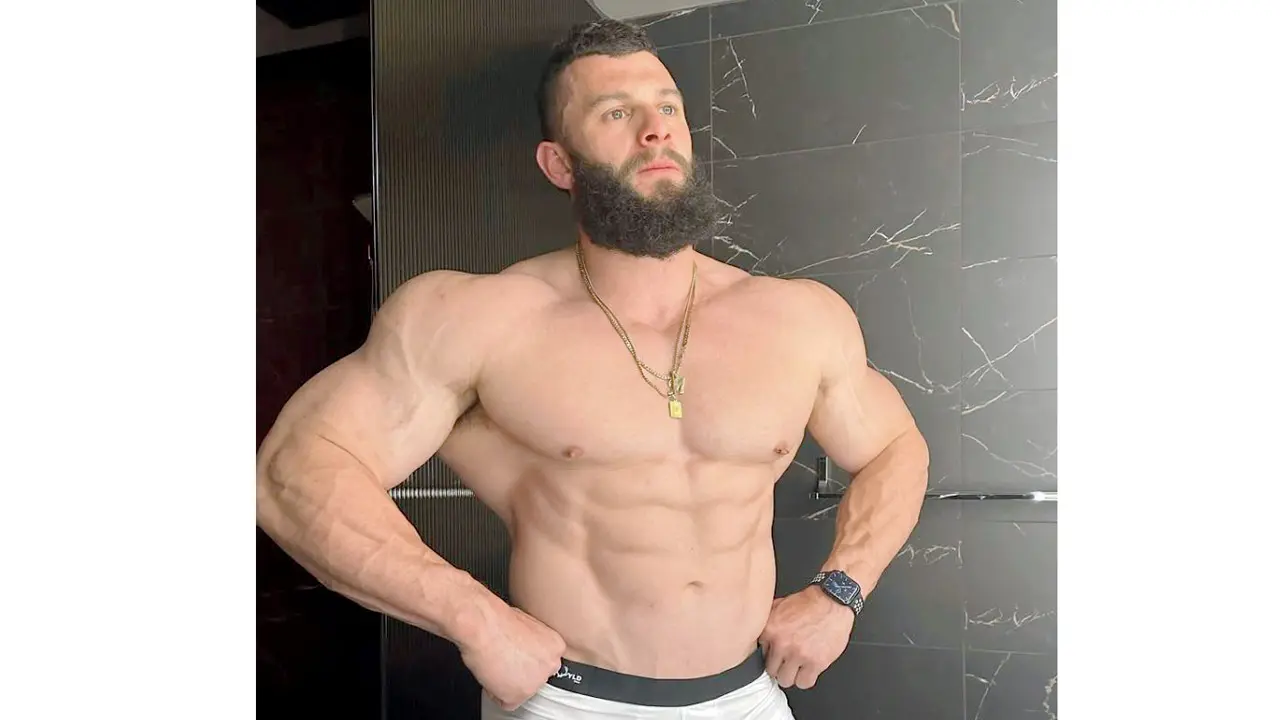Ex-strip club worker now cashes in on custom flatulence