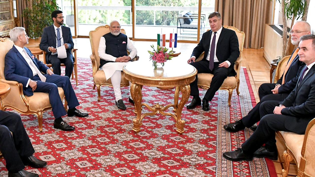 According to the MEA, the two leaders reviewed key areas of cooperation including trade and investment, science and technology, defence and security, space, cultural exchanges, and people-to-people ties. They agreed on the substantial potential to enhance collaboration in infrastructure, ports and shipping, digitalisation, artificial intelligence, renewable energy, pharmaceuticals, tourism, and hospitality