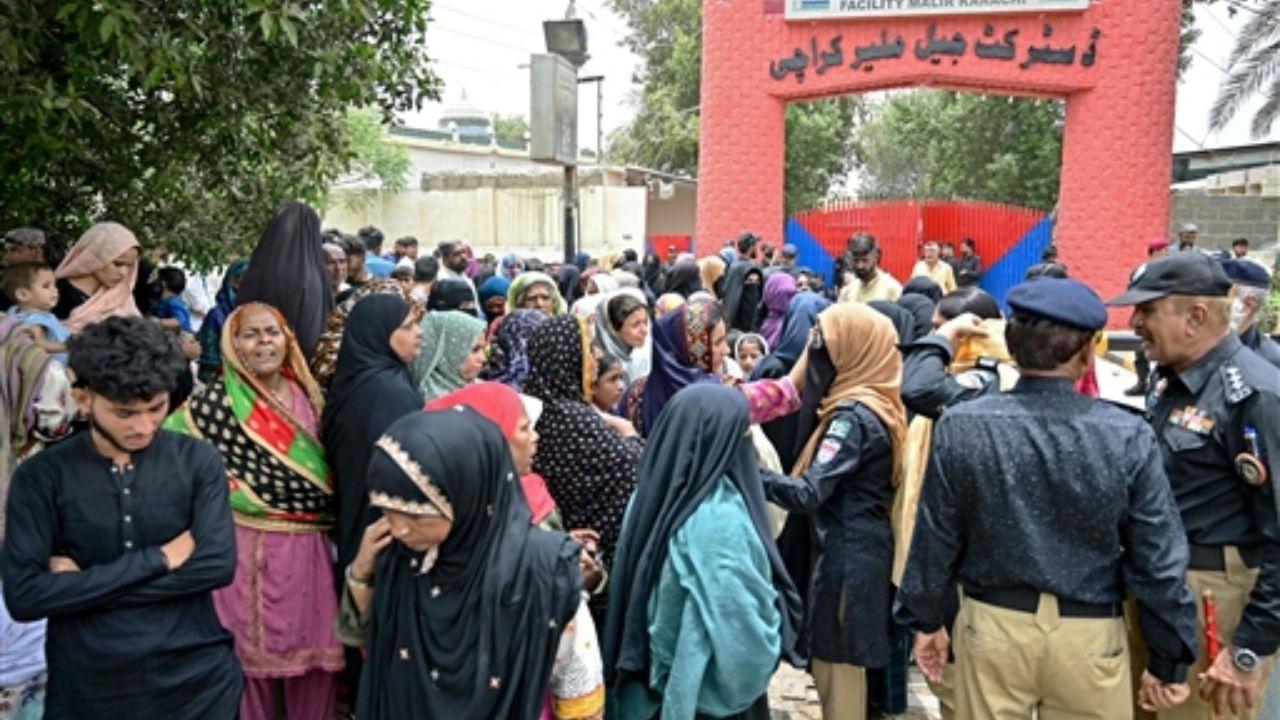 Malir Jail also houses over 100 Indian prisoners, mostly poor fishermen jailed for allegedly fishing illegally in Pakistan’s waters. Meanwhile, law enforcement authorities have launched a joint operation to track down the remaining escapees