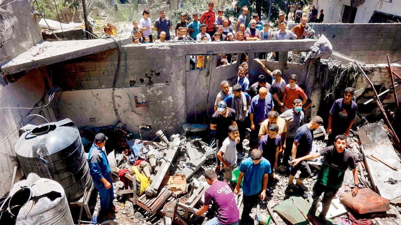 Gaza officials say Israeli forces killed 27 heading for aid