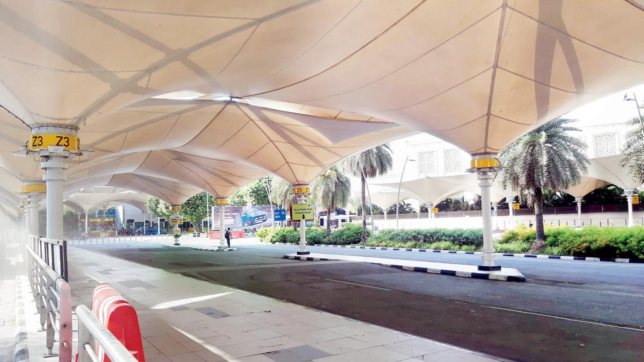 Mumbai: Driver drags security guard on car bonnet at airport over parking issue