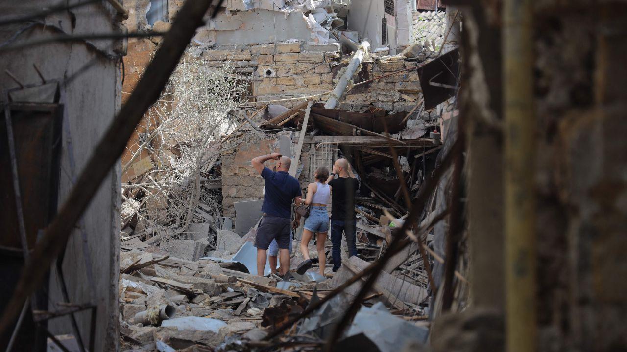 With peace talks uncertain, Ukraine's diplomatic efforts continue amidst differing international views