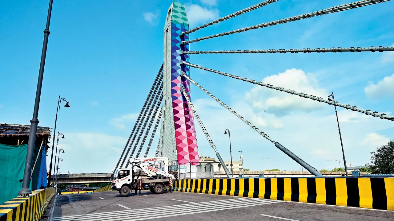 Mumbai: New road bridges built but pedestrians ditched