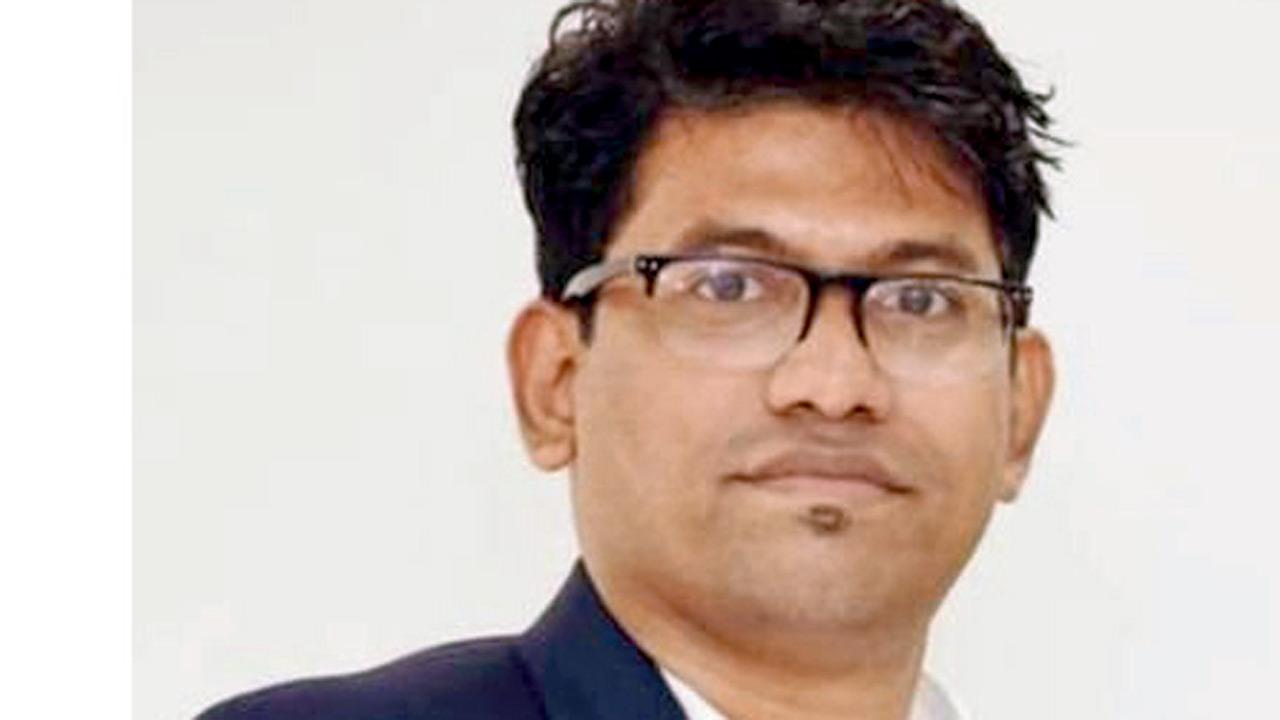 Siddhesh Desai, member, Mumbai Rail Pravasi Sangh