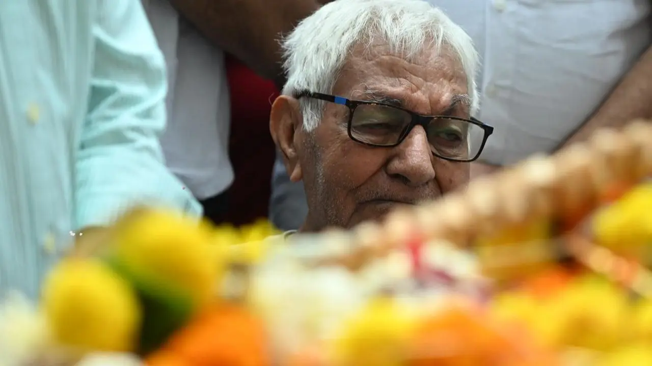 On Monday, Gujarat Home Minister Harsh Sanghavi confirmed that DNA samples of 125 victims in the Air India plane crash had been successfully matched, and families of 124 deceased had been contacted. The mortal remains of 83 victims were handed over to their families.  (In Pic: Pushkaraj, father of late Captain Sumeet Sabharwal)